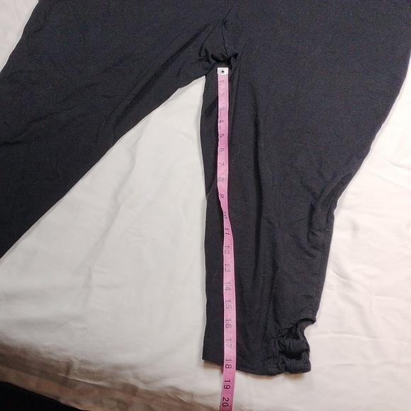 Torrid women's capris size 5 - Picture 7 of 11